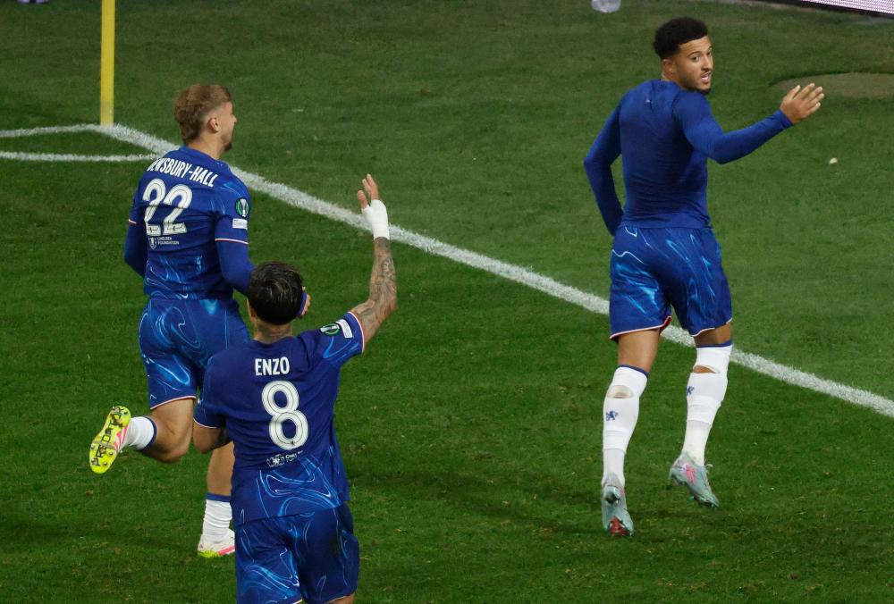 球星被拍到训练加练远射，努力程度获认可